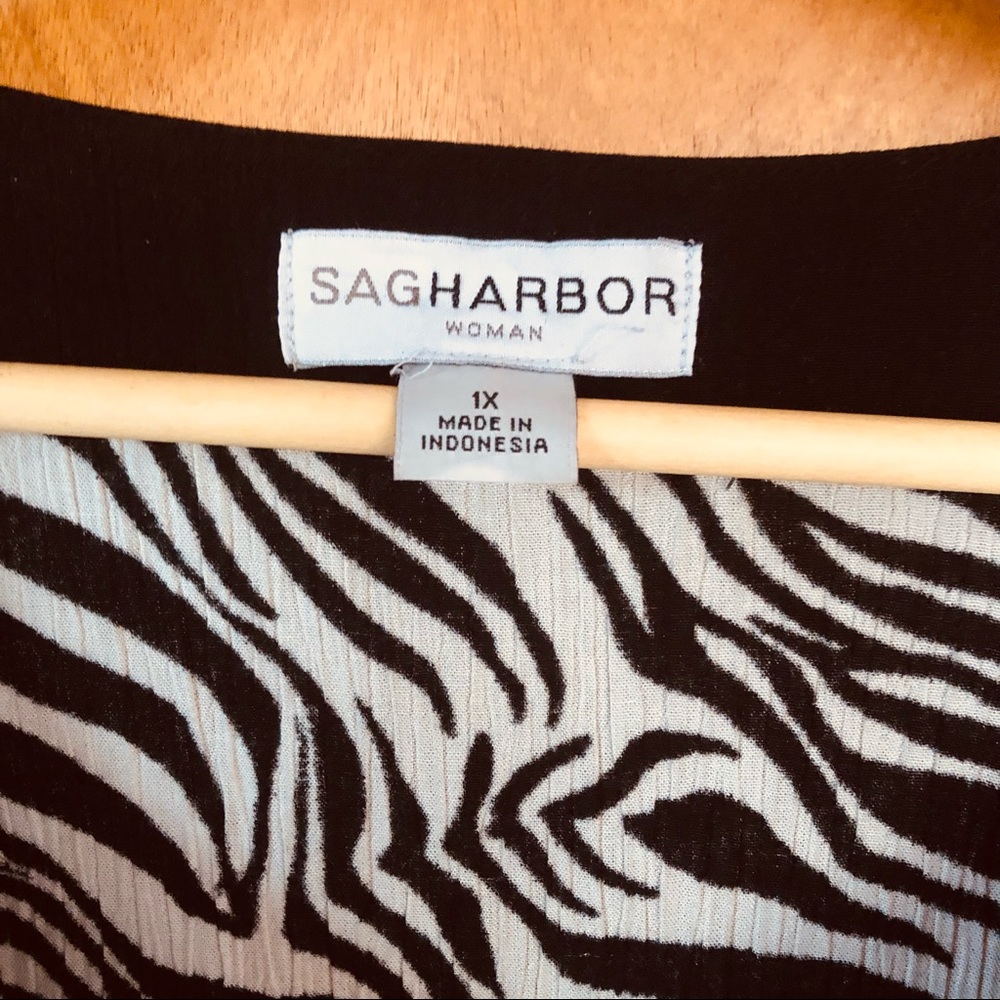 Sag Harbor ladies tunic - Picture 2 of 3